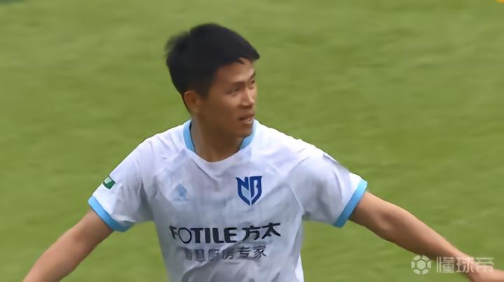 博主:上海申花旧将朱宝杰即将加盟梅州客家
